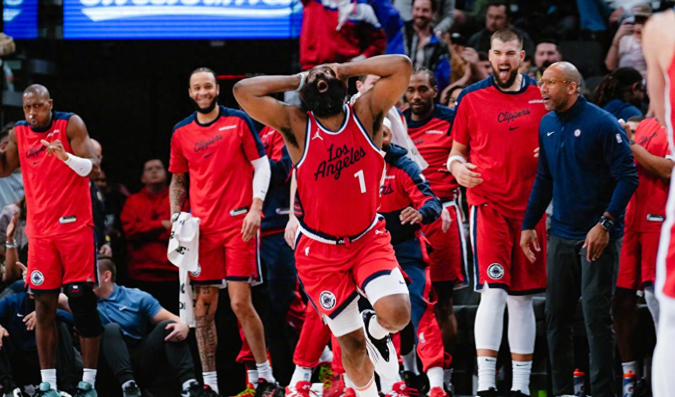 九游-哈登在TL比赛中晋级下一阶段，刷新纪录引发热议！