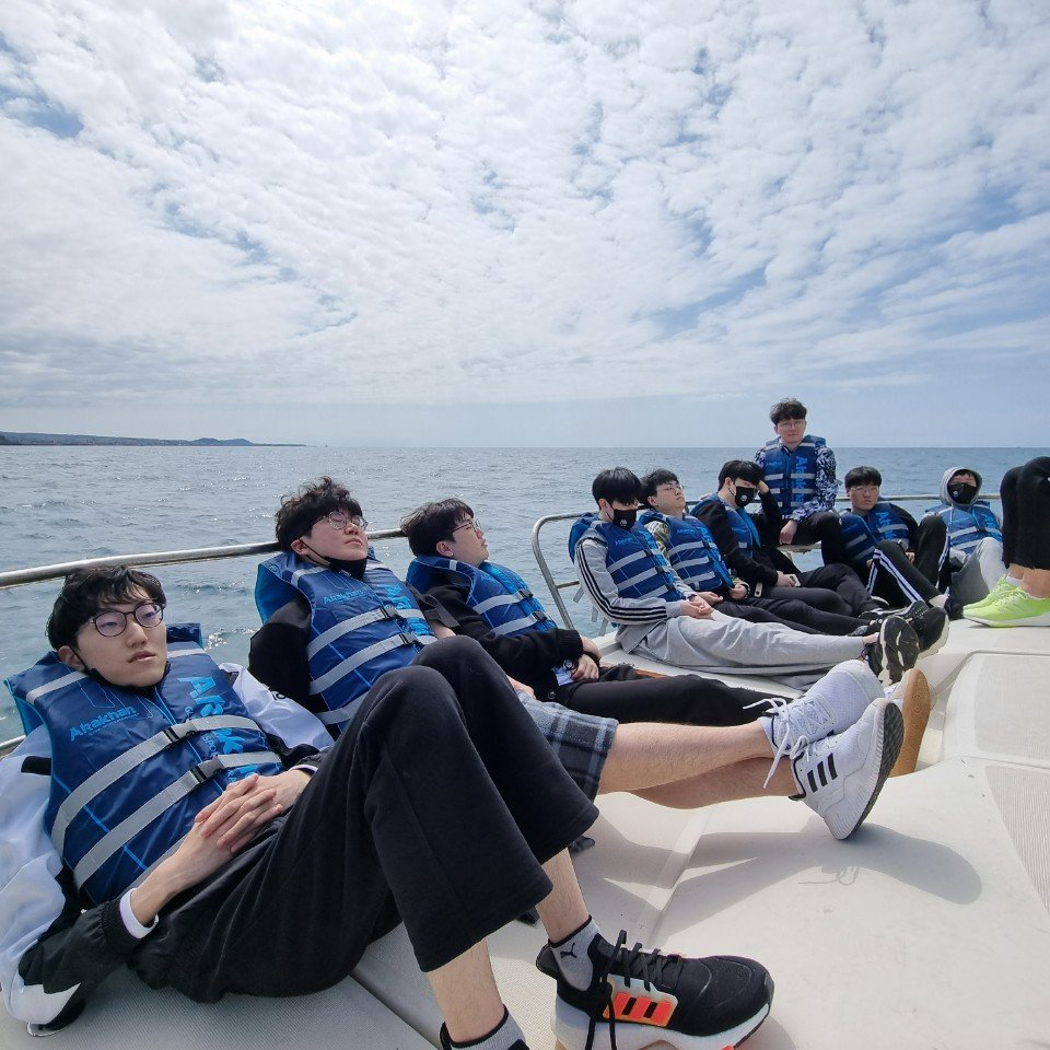 九游体育-JackeyLove连续十二场比赛得分超过突破纪录，C9挑战极限！的简单介绍