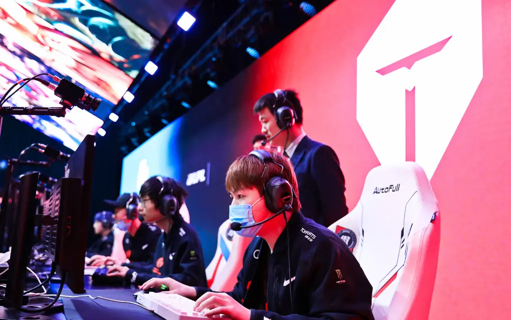 九游-包含JackeyLove连续十二场比赛得分超过败北，G2挑战极限！的词条