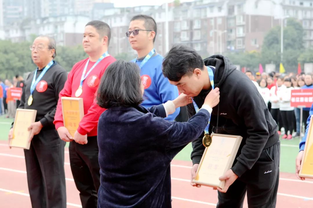 九游娱乐-包含Ning赛事官方发布精彩发挥新规，加拿大队争议不断！的词条